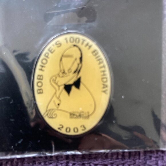 Bob Hope's 100th Birthday Hirschfeld Pin 2003 Library of Congress Event Sealed - Picture 2 of 3